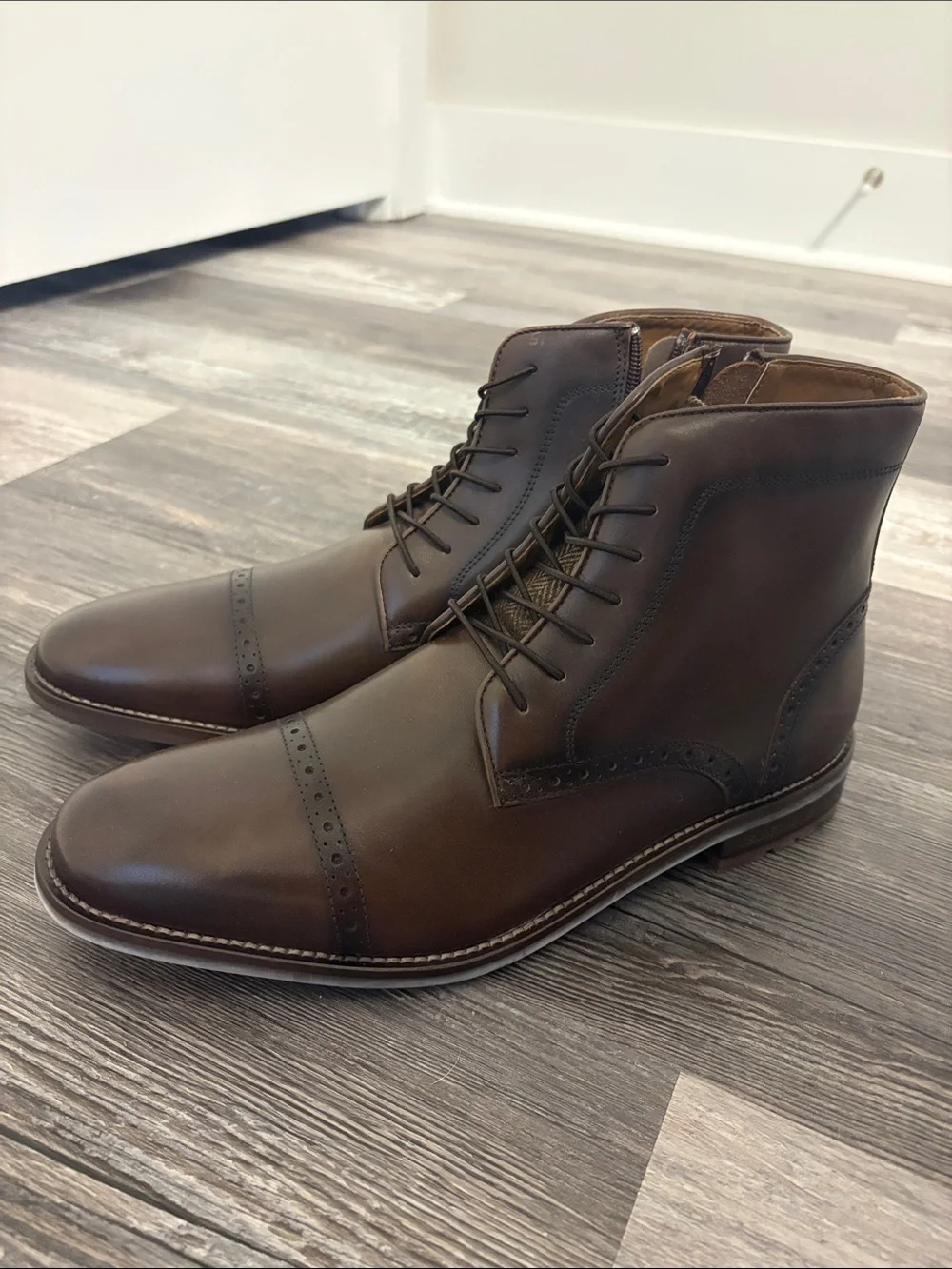 Kenneth Cole Reaction detailing still initial