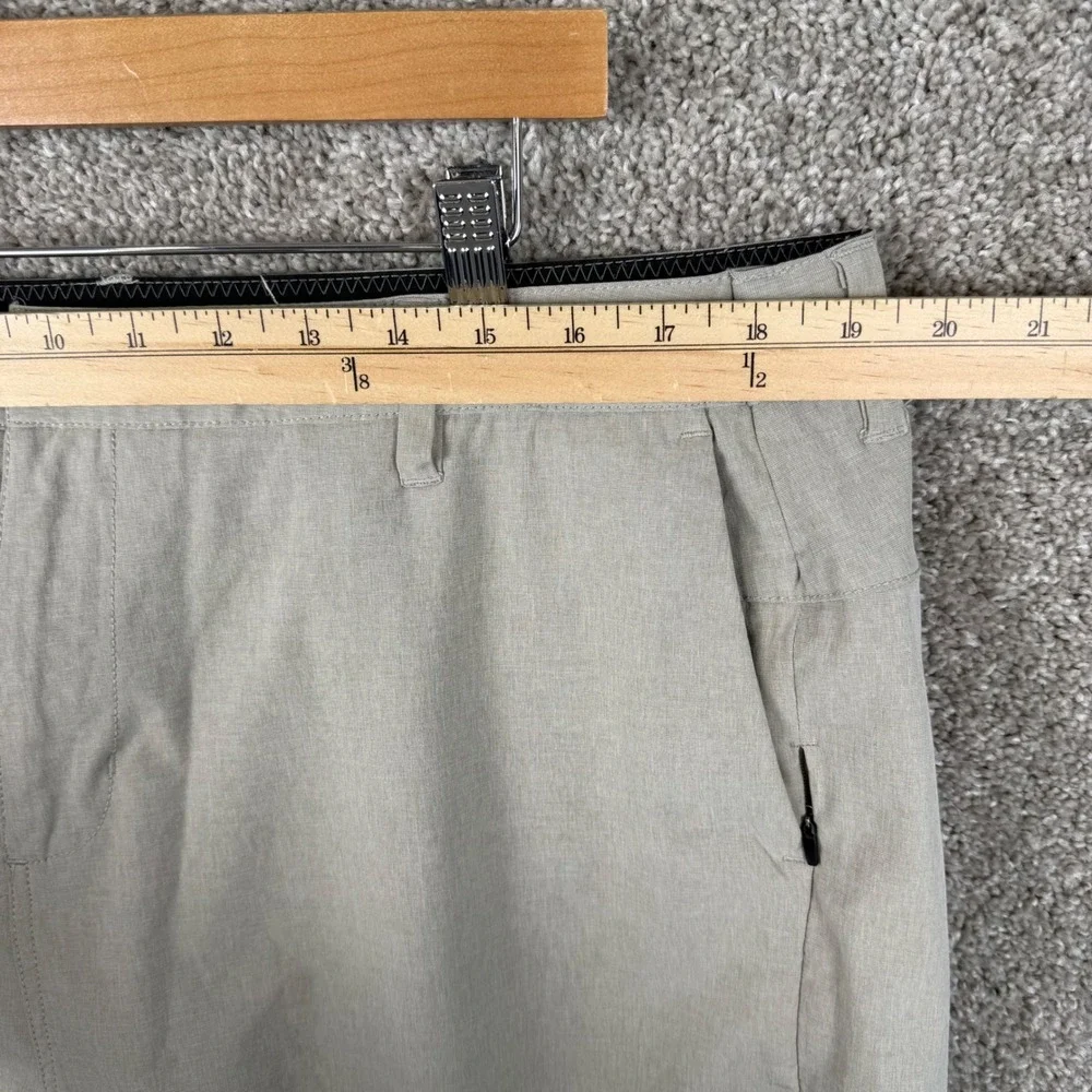 Vuori aim shorts