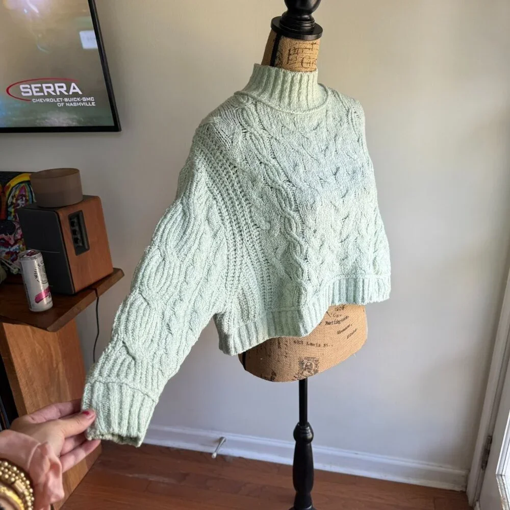 Free People details size