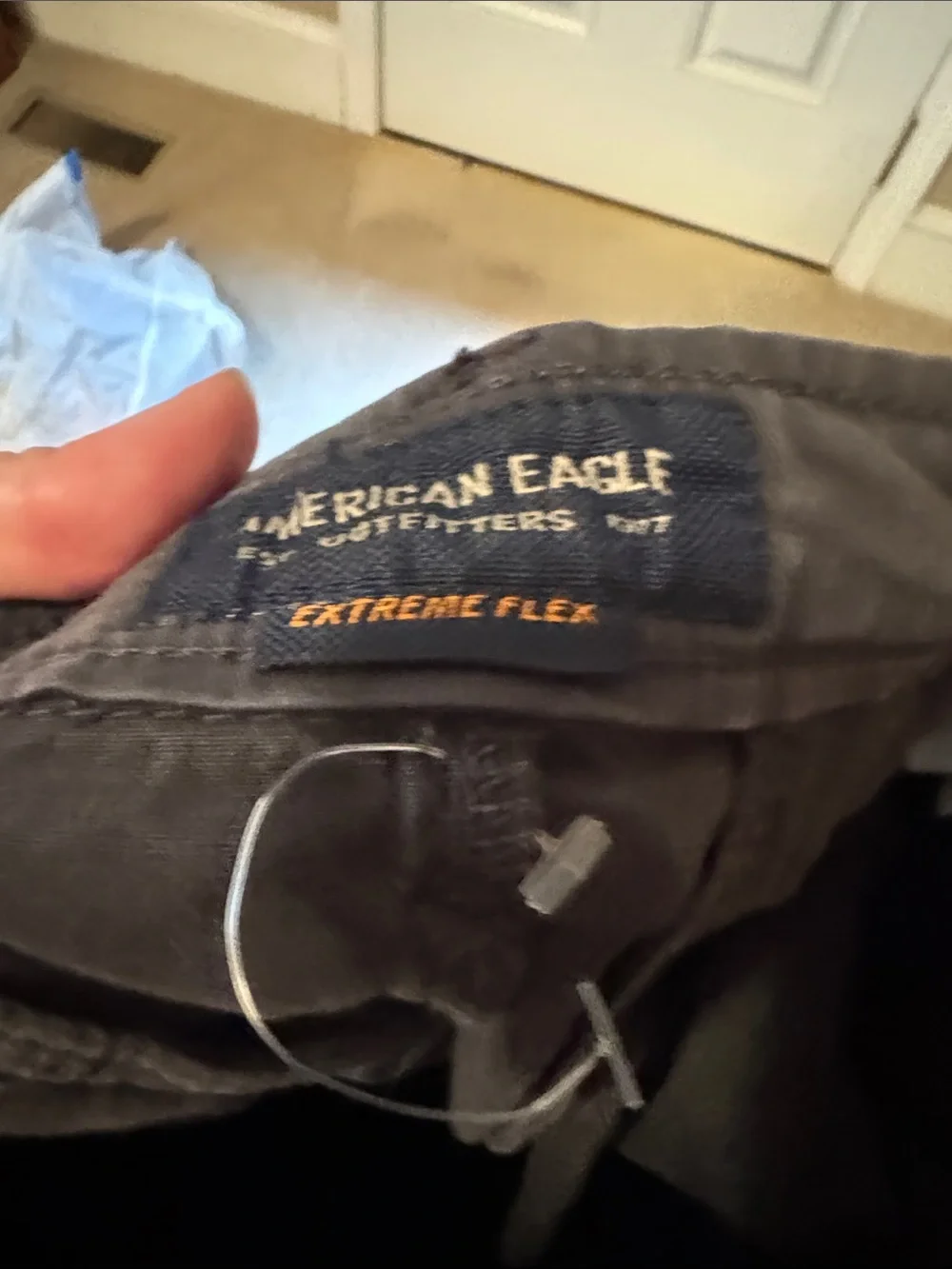 American Eagle Outfitters solid belt button