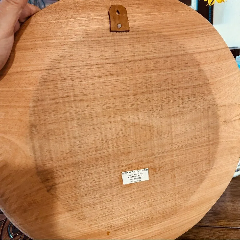 N/A wooden handcarved