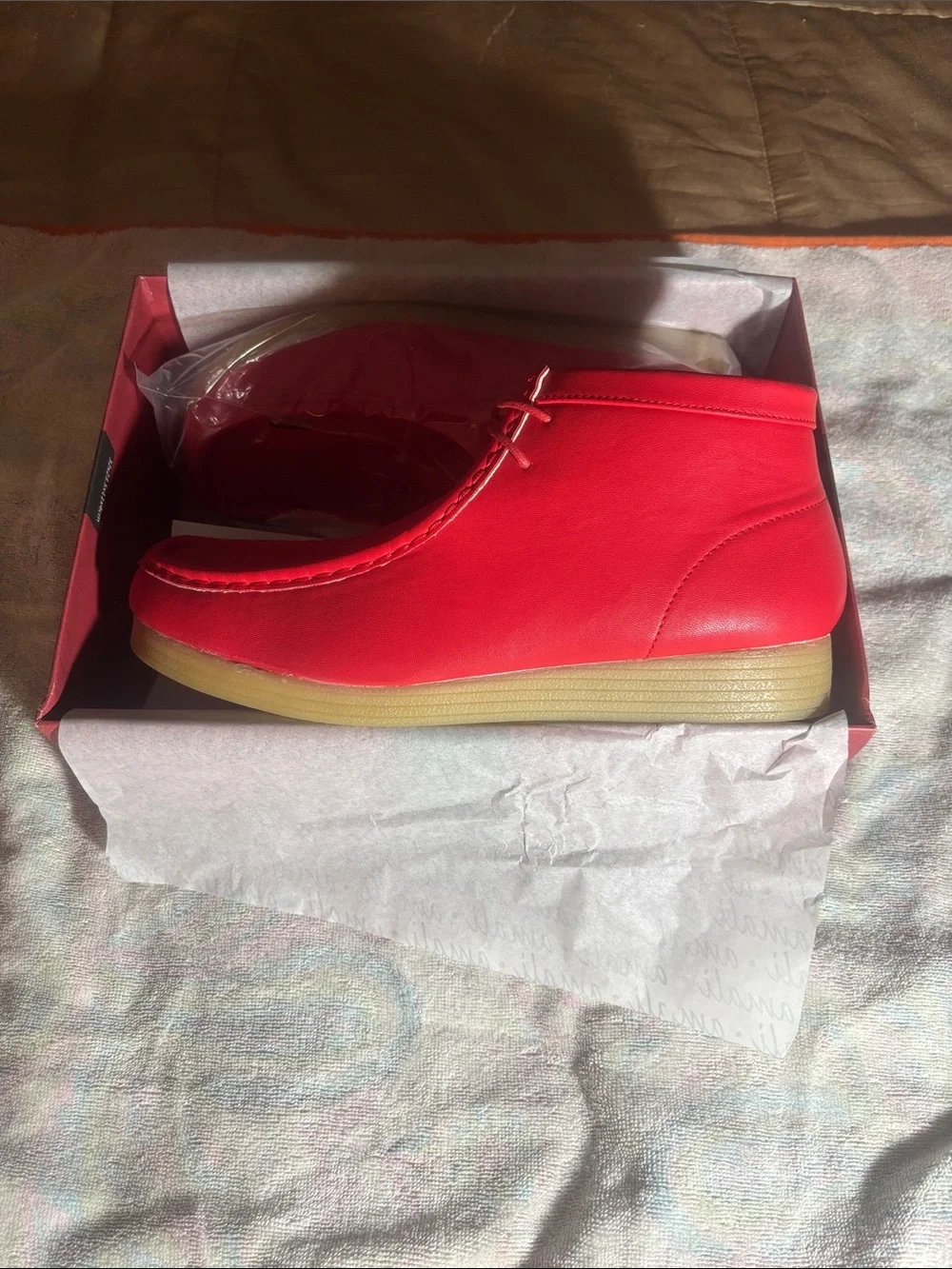 Amali bright red