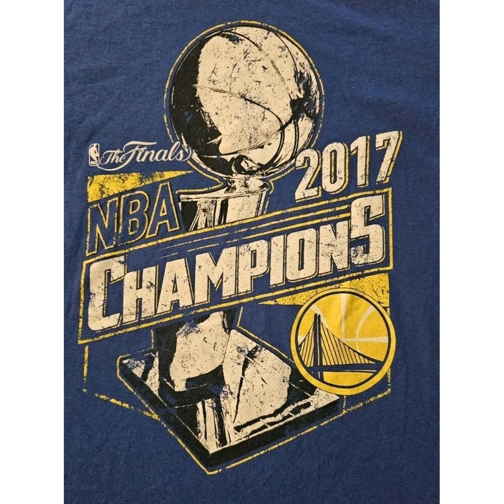 NBA Mens Medium Golden State Warriors 2017 Finals Champions Tee Shirt Blue