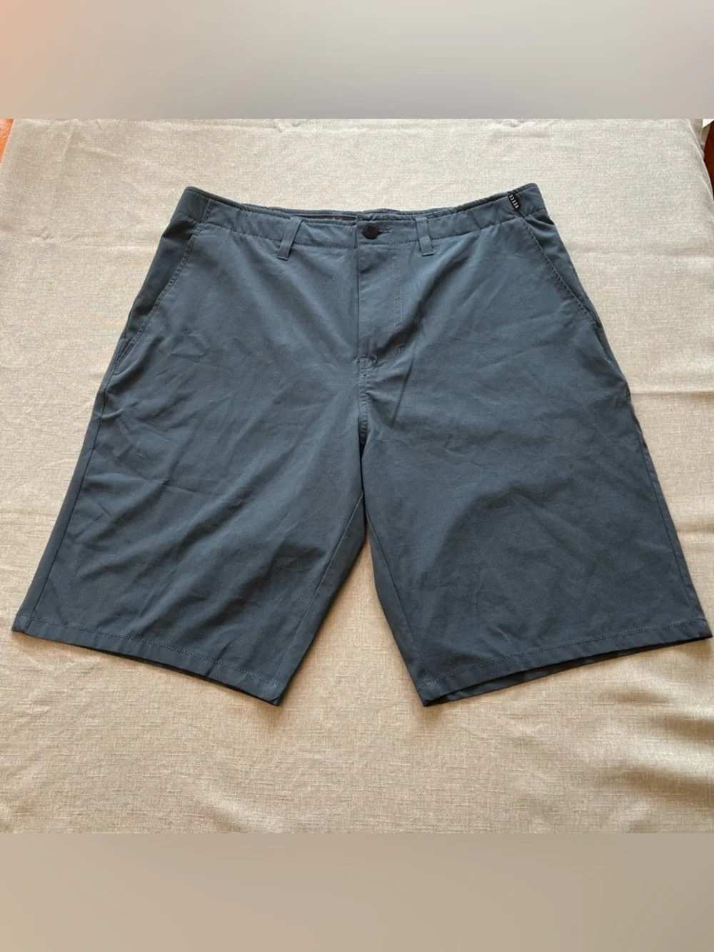 Veece Men's Flat Front Performance Shorts in Charcoal