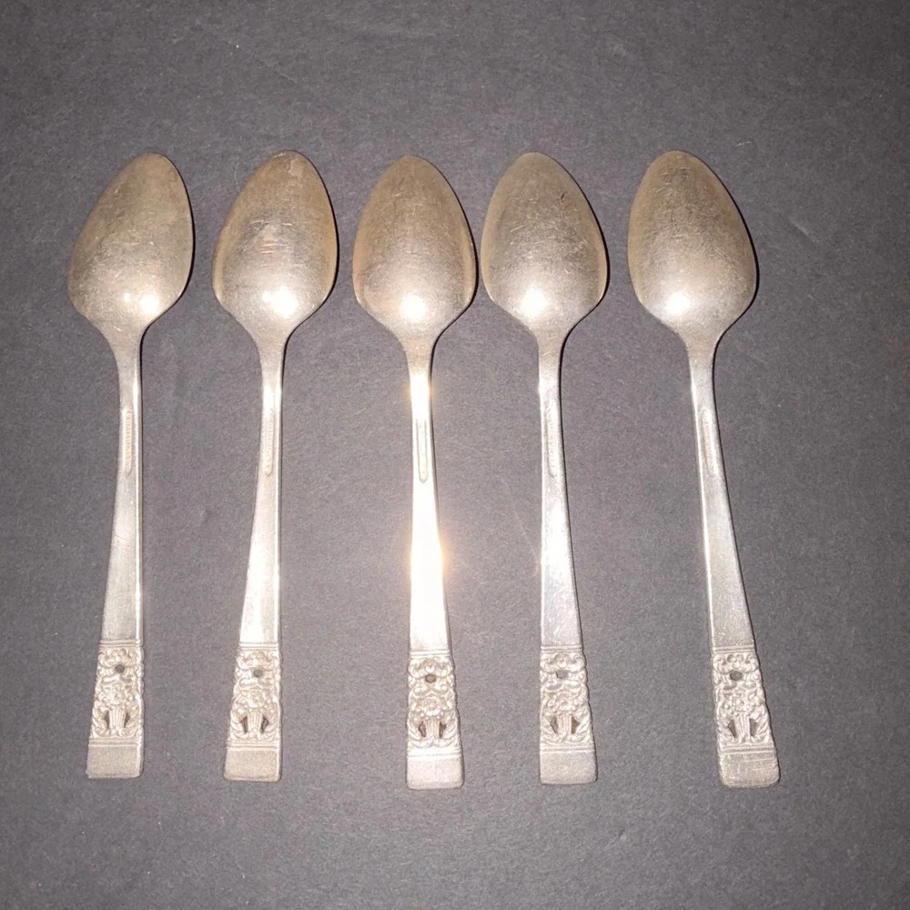 Oneida Community Coronation 1936 Set of 5 Teaspoon 6