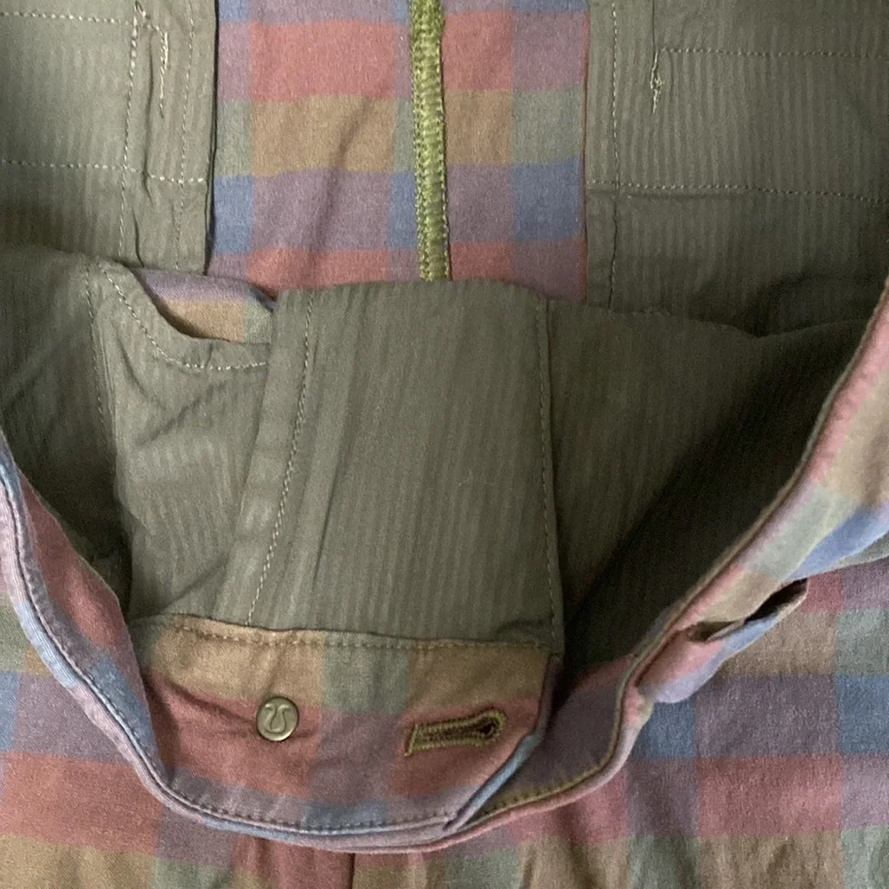 lululemon athletica stains pictures nor