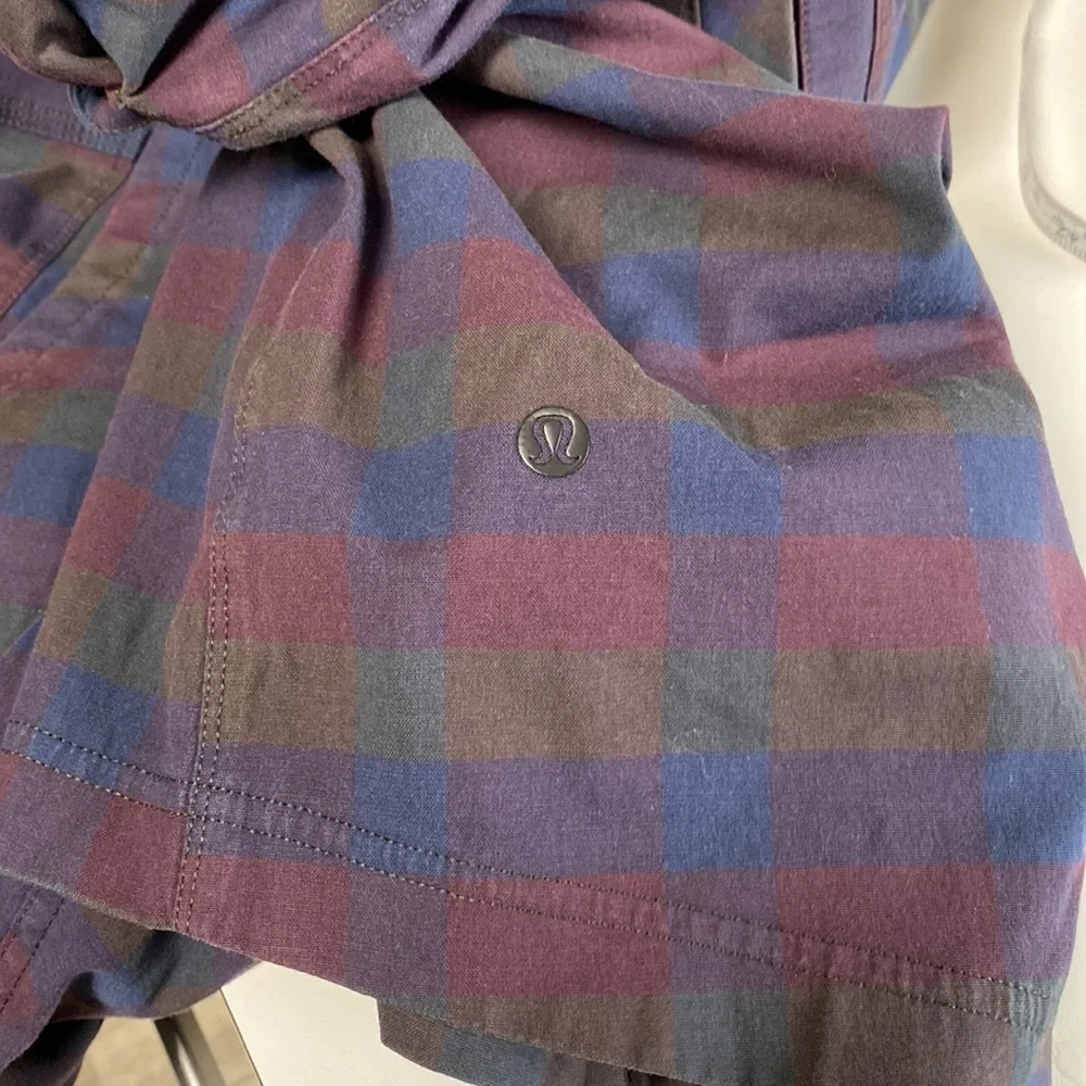 lululemon athletica used pictures stains