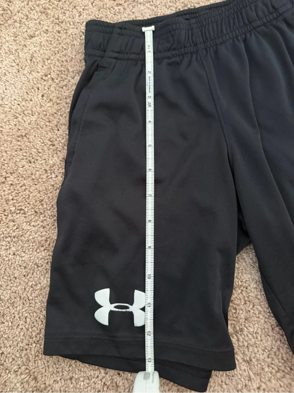 Under Armour Boys HeatGear Loose Fit Athletic Shorts Black Graphic Youth YXS