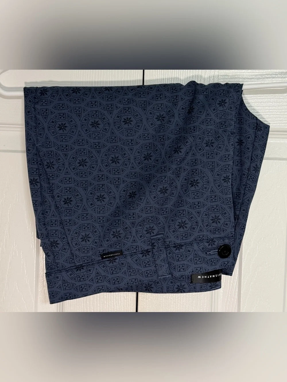 Travis Mathew Slate Blue Patterned Shorts with Logo Tab Size 36
