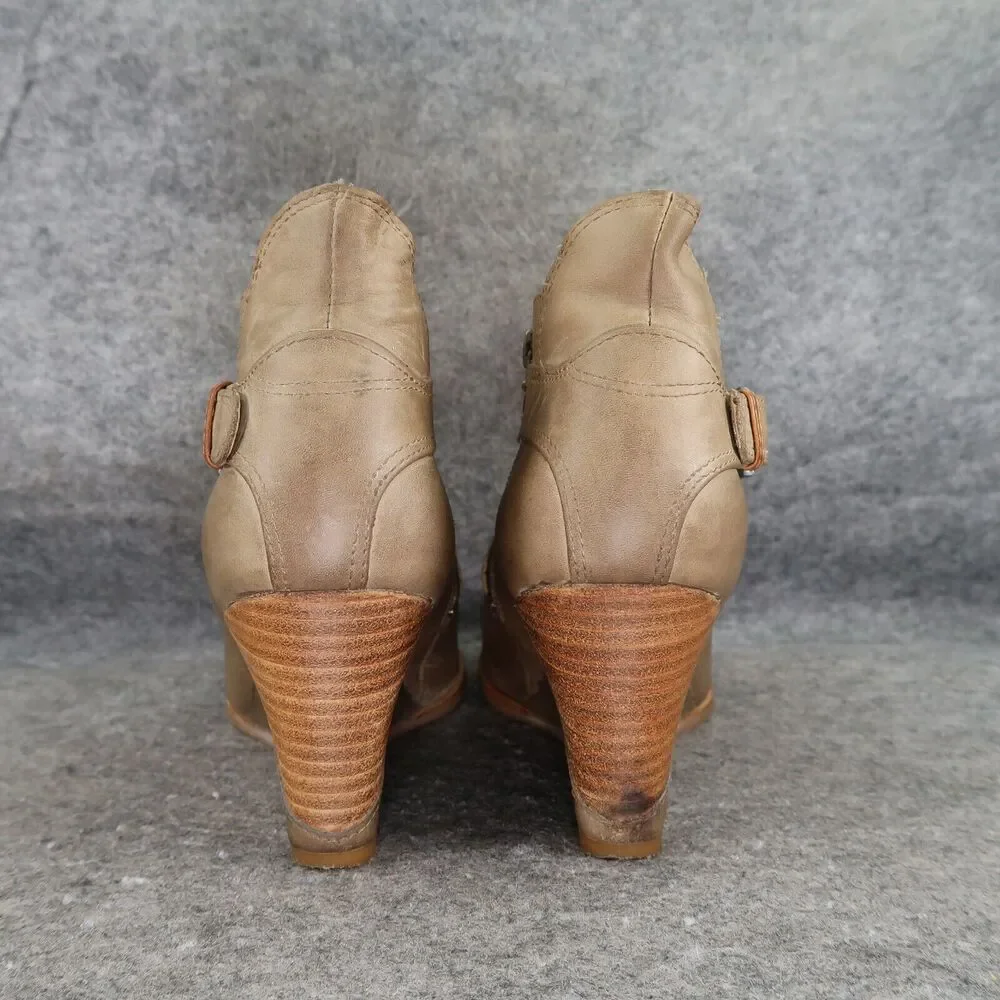 J. Shoes used shoes