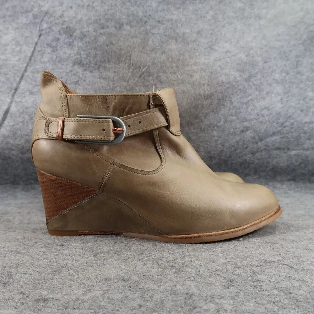 J. Shoes used shoes