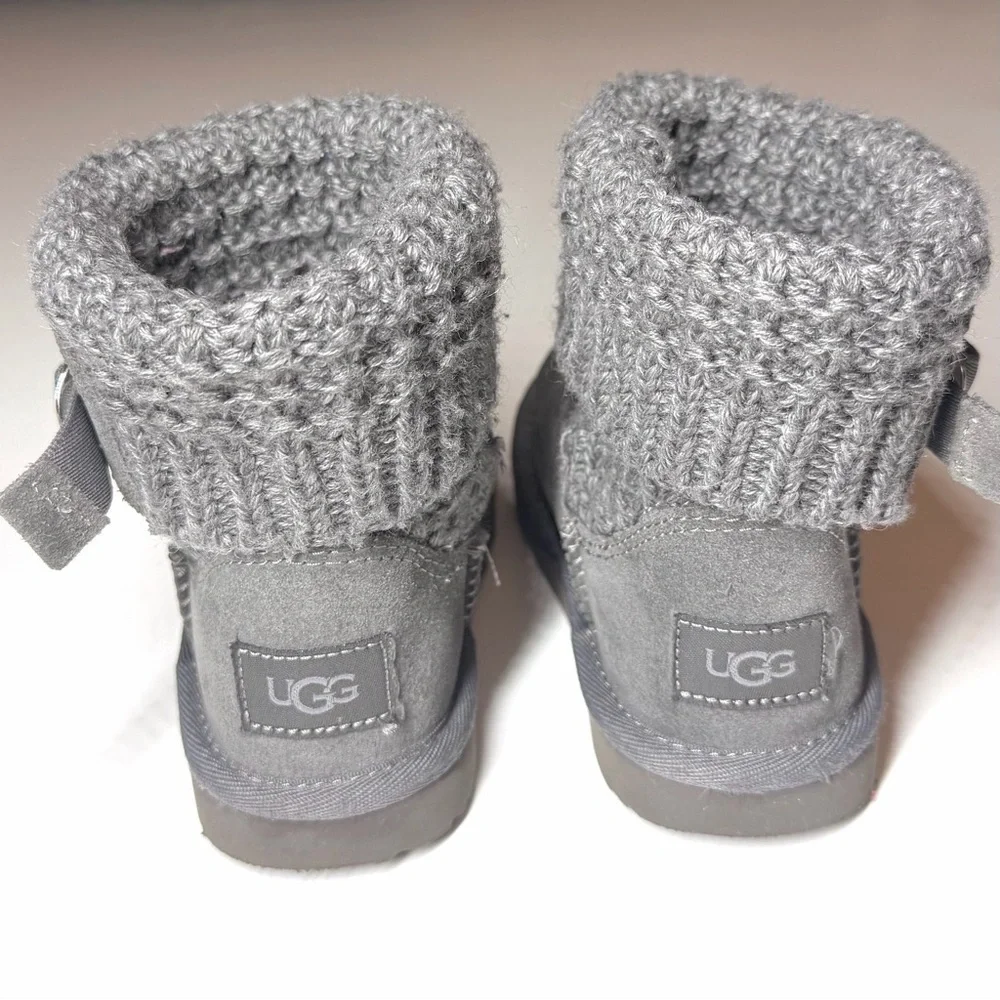 UGG pre gray