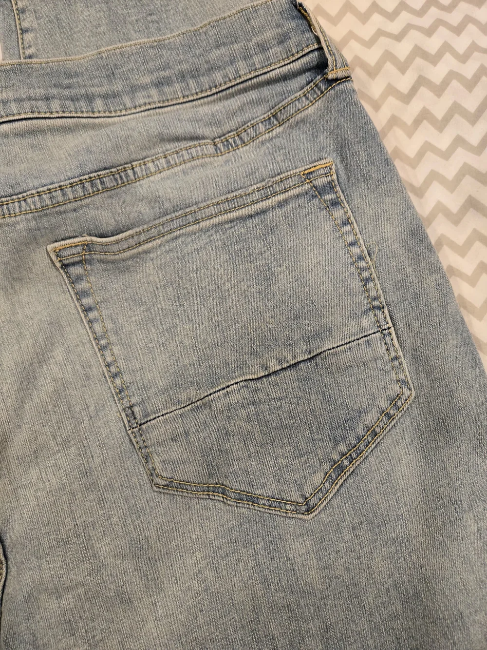 *Arizona Jean Co* Athletic Taper Jeans - Light Denim