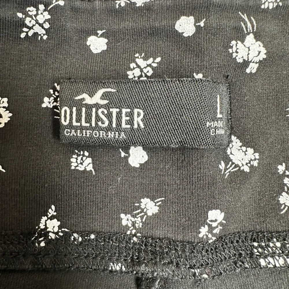 EUC Hollister Women’s Micro Floral Black White Bike Athletic Shorts Pocket - L