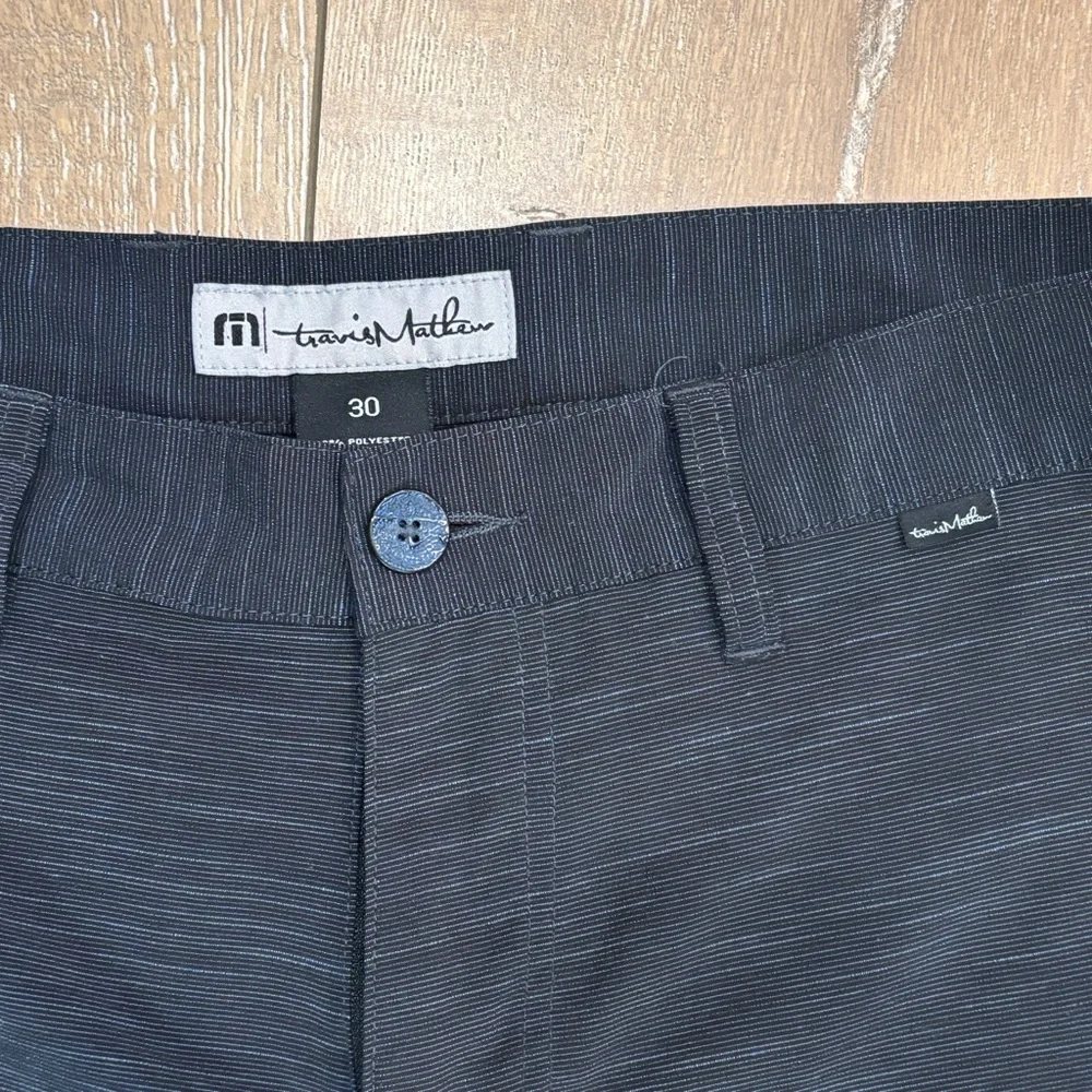 TravisMathew Men’s 30 Black Striped Hybrid Golf Shorts Performance