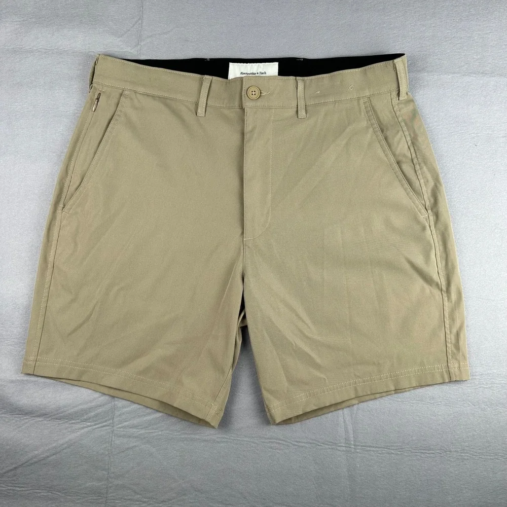 Abercrombie & Fitch Mens Go-To Shorts Khaki Tan Technical 7