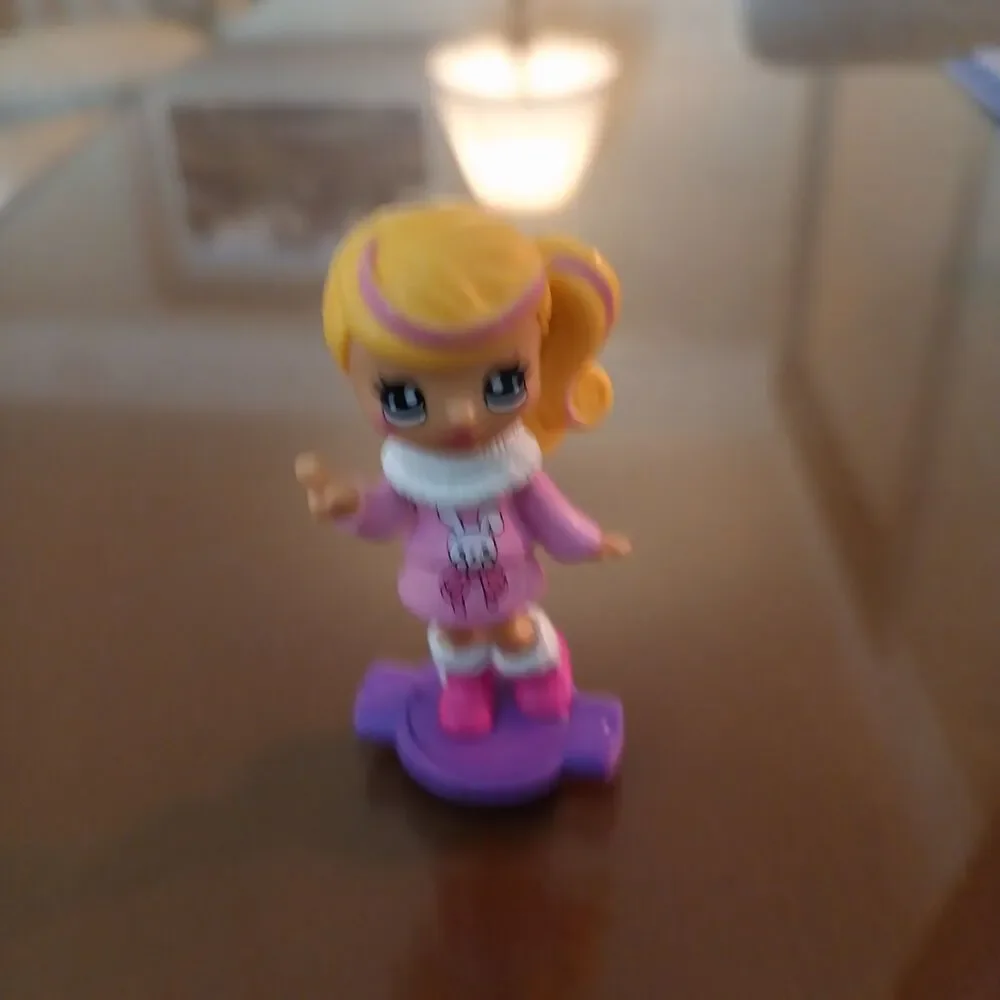 Hayden Party PopTeenies in Winter Outfit with Bunny on It EUC Fast Ship