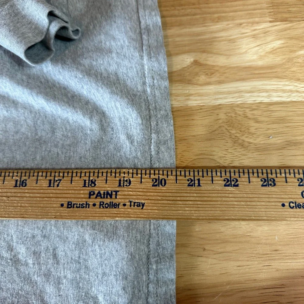 Carhartt offers shipping items