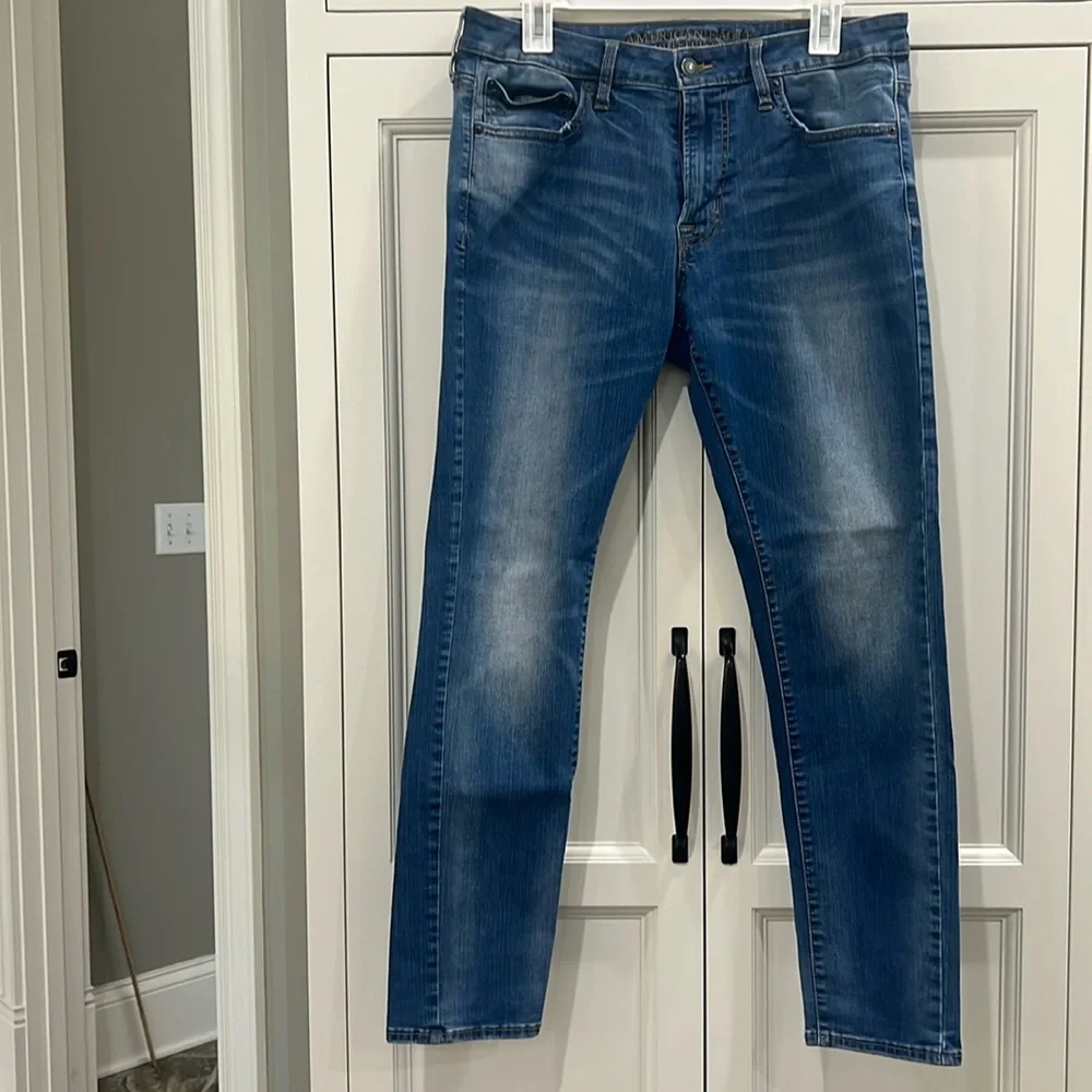 American Eagle Extreme Flex Skinny Men’s Jeans 33X30. Factory faded Blue