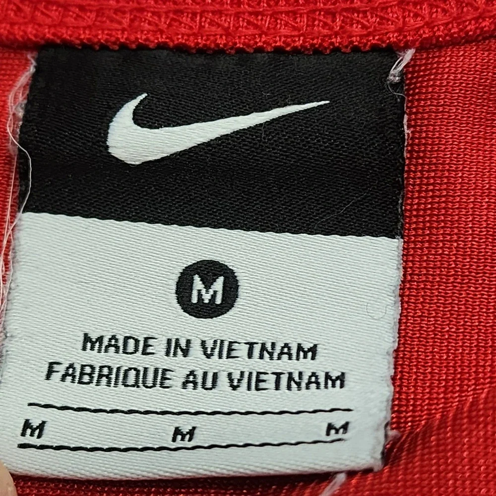 Nike see shoulders they