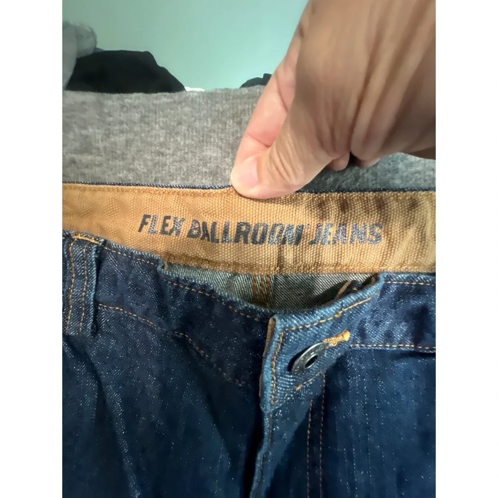 Duluth Trading Co Flex Ballroom Jeans Mens 42x32 Dark Indigo Denim 20207 DNM