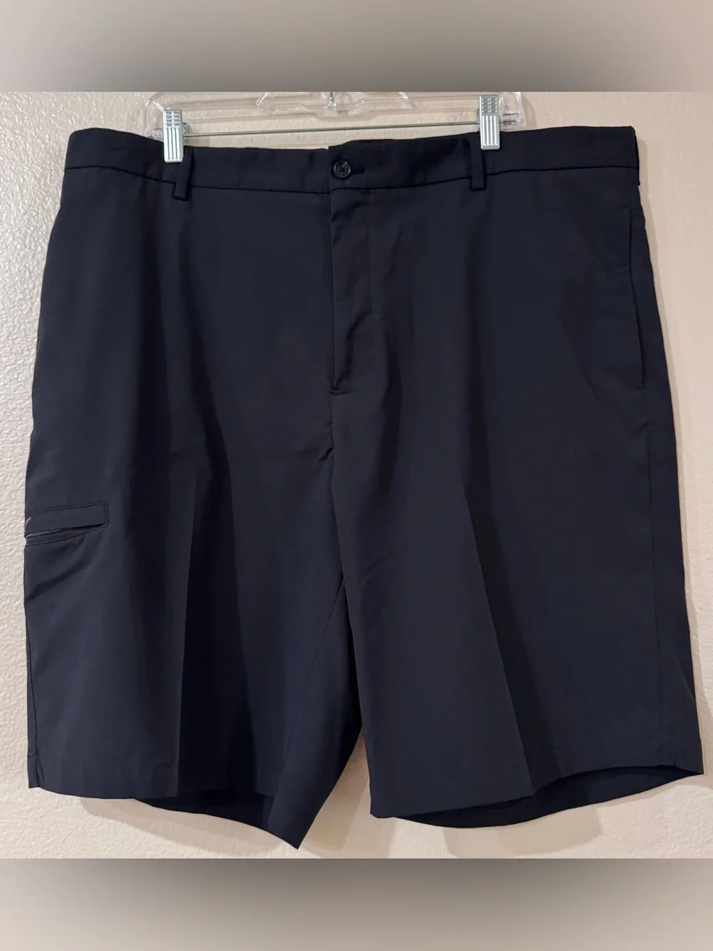 Greg Norman ProTek Stretch Cargo Golf Shorts Black Zipper Pocket Men Size 44