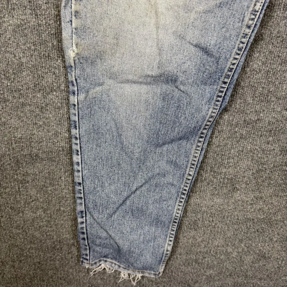 Vintage Levi's 550 Men's Jeans 38x32(36x31) Light Wash Denim Distressed Tapered