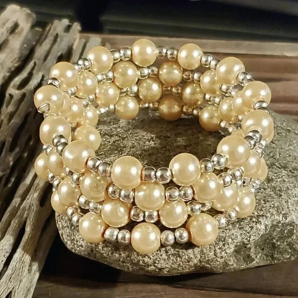 Handcrafted Champagne Beige Glass Pearl Bracelet