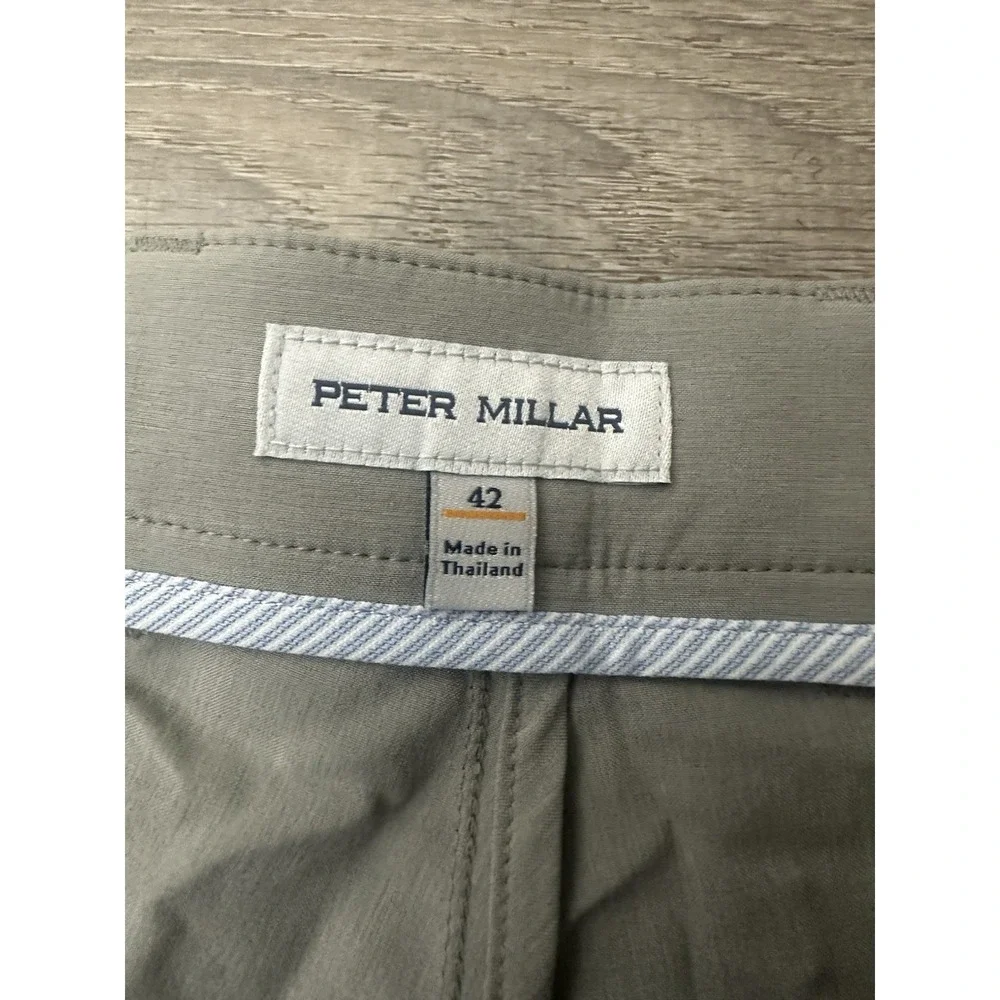 Peter Millar Crown Sport Shackleford Performance Shorts Size 42 Gray