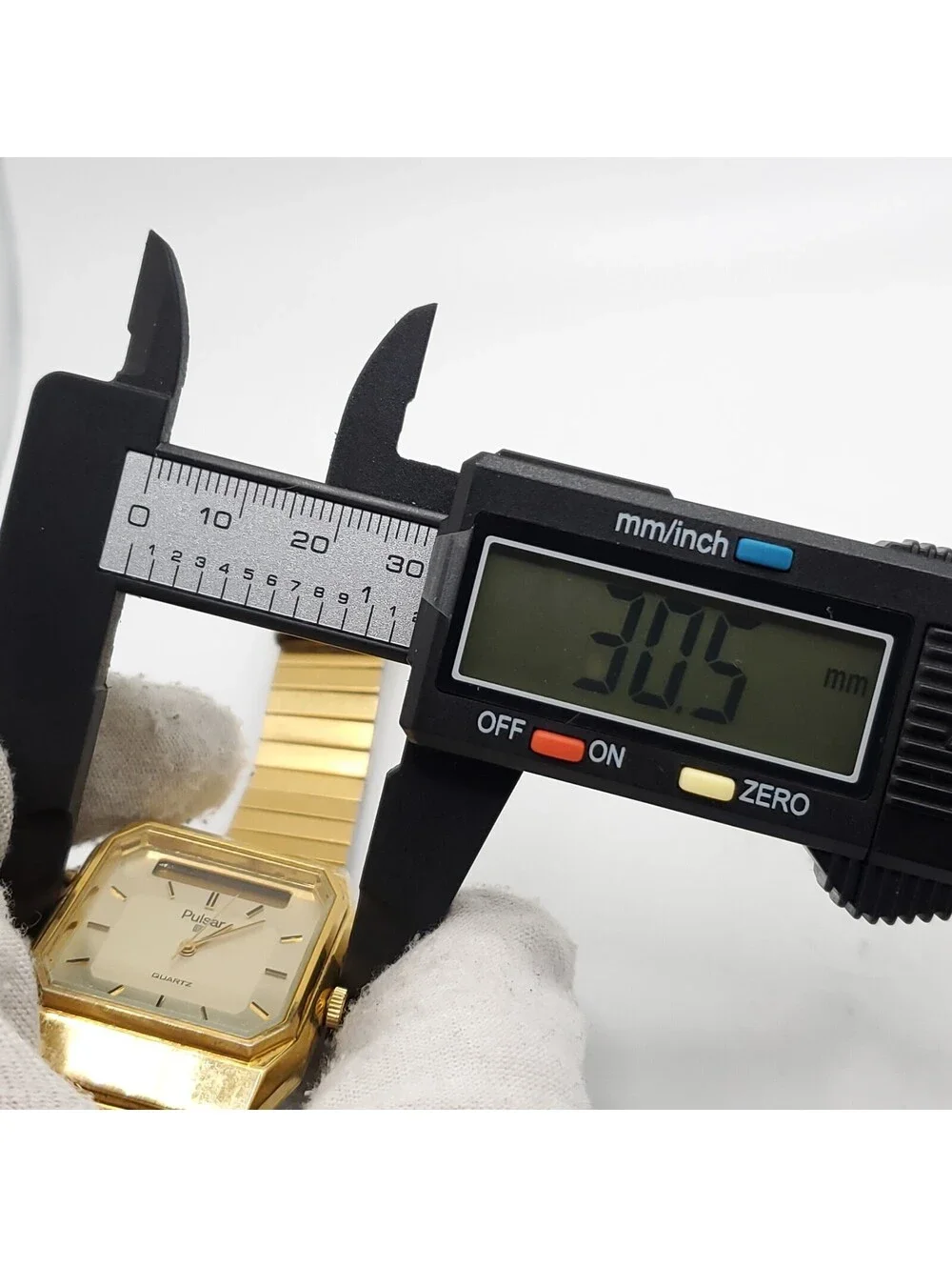 Pulsar hand dial