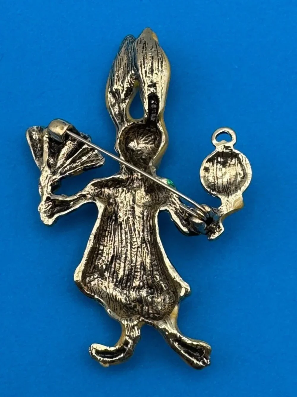 N/A rabbit figure