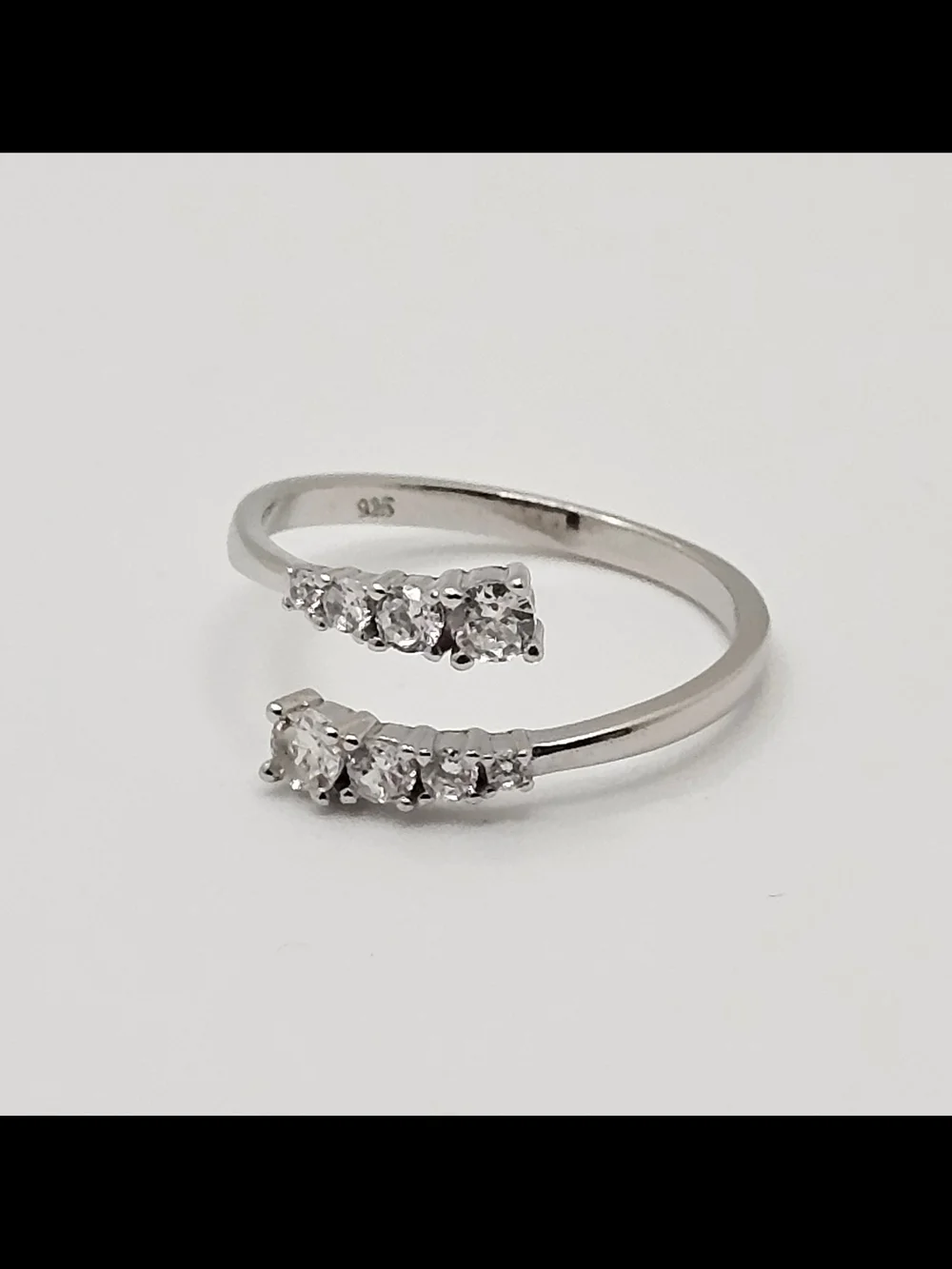 .925 Sterling Silver Open Band Ring with Moissanite Stones Size 8