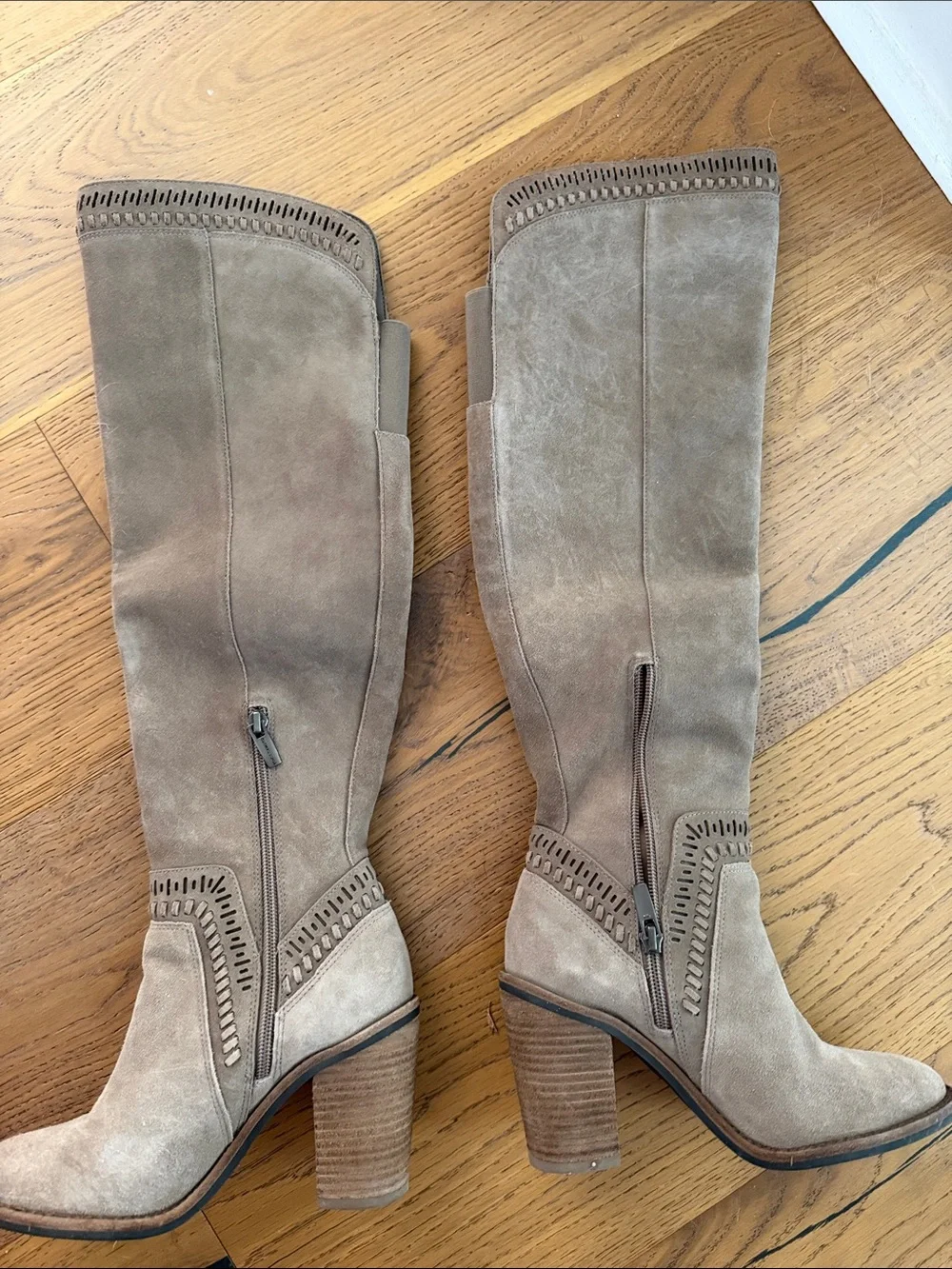Vince Camuto vince camuto