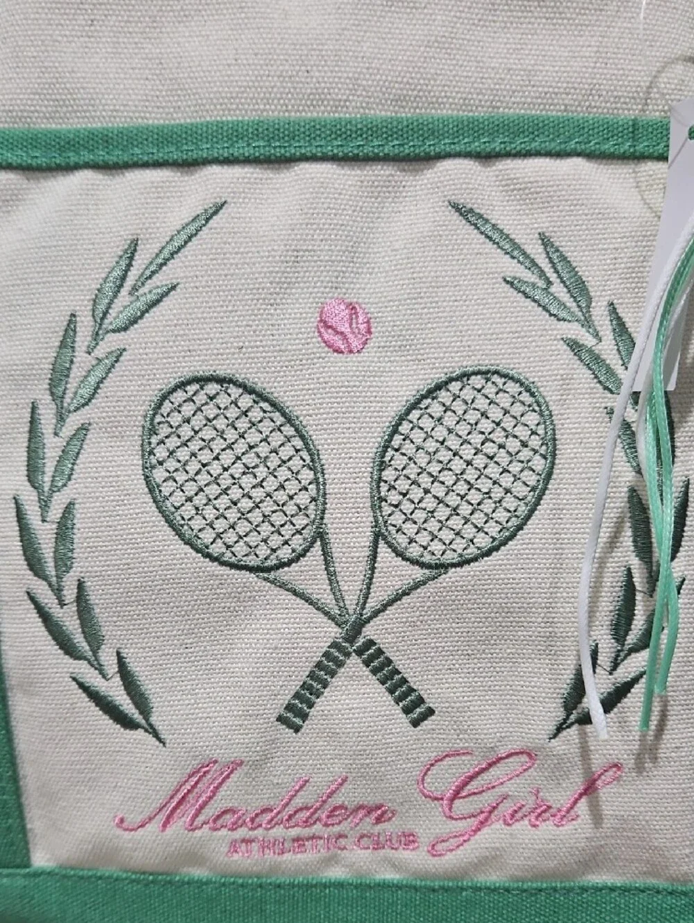 Madden Girl tote look