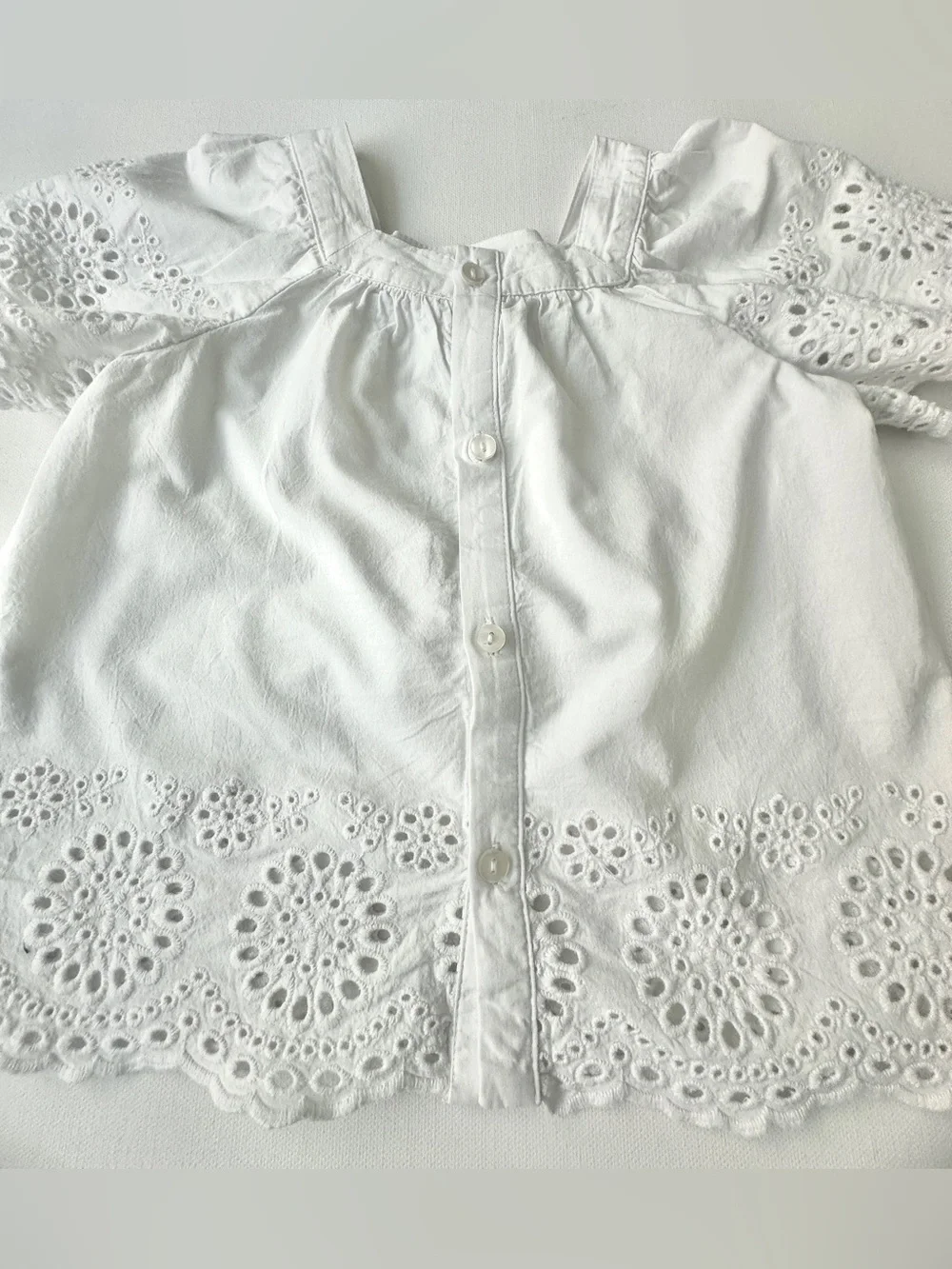 Zara girl’s white