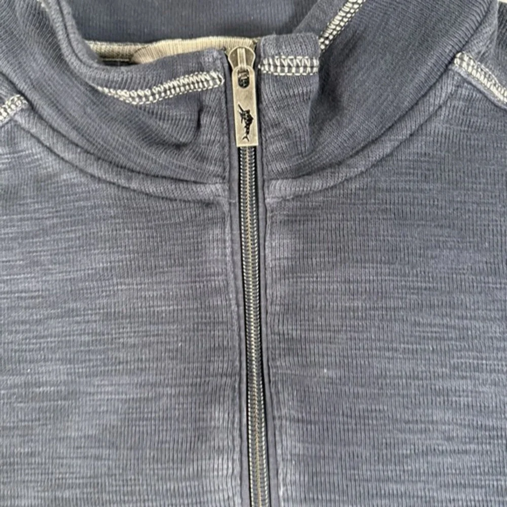 Tommy Bahama hem zipper