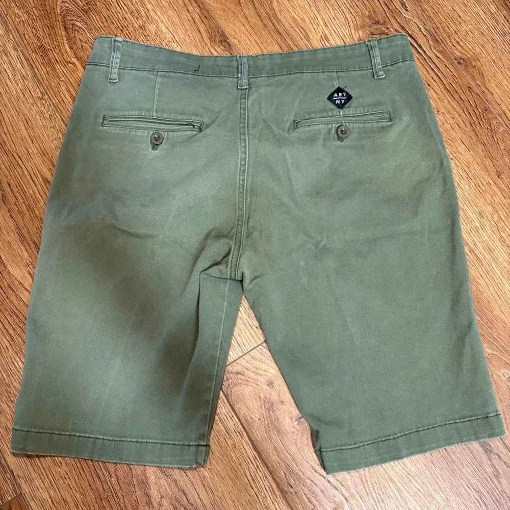 Aeropostale Mens Olive‎ Green Chino Shorts Size 32 Stretch Flat Front Casual