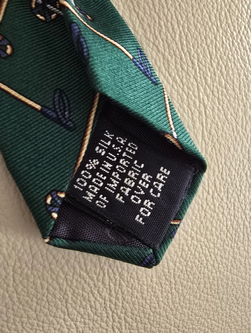 Gap Premium Winter Sports Skiing Men's Green Silk Necktie Tie