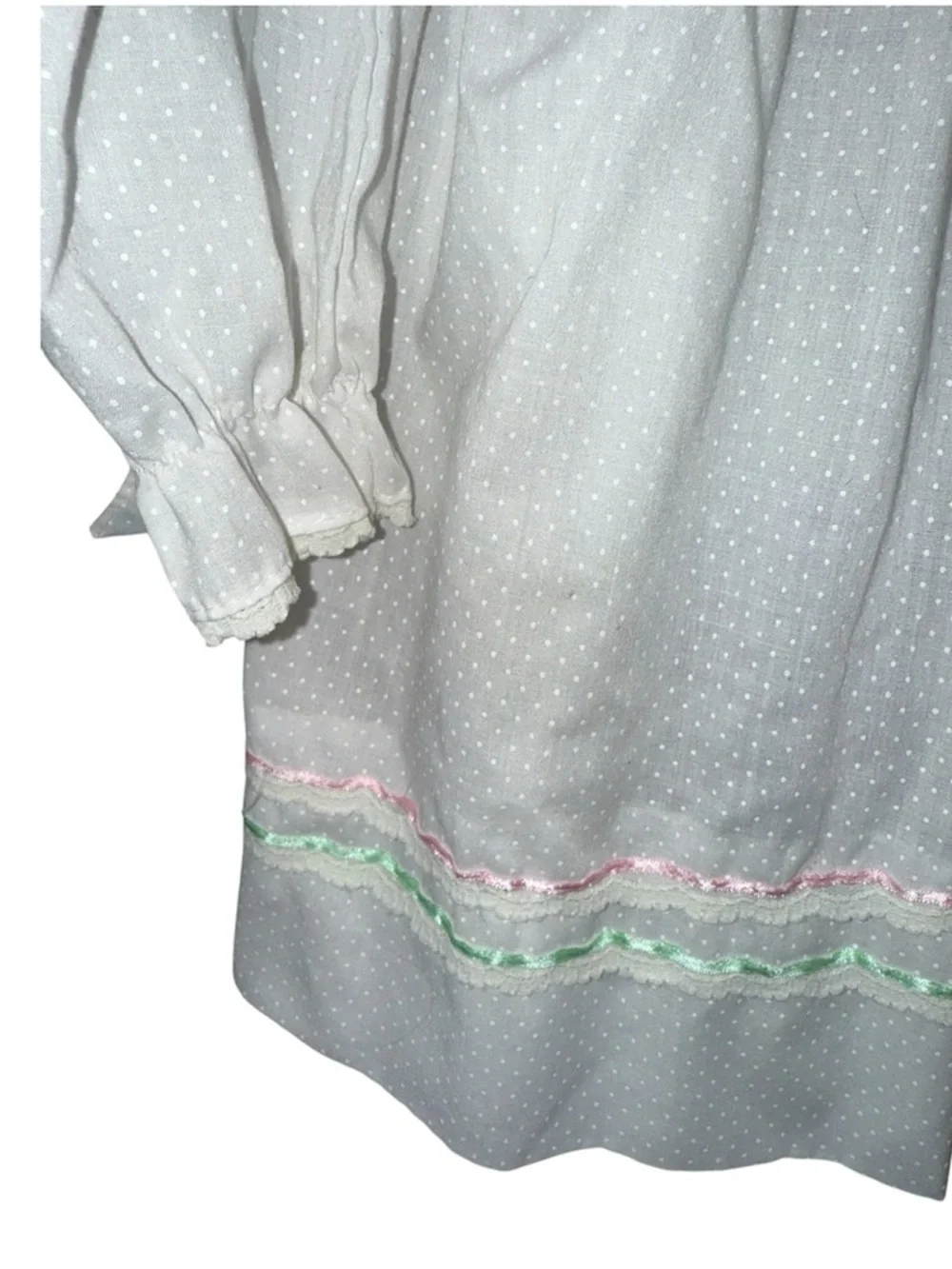 Vintage Girls 6x White Ruffle swiss dot, Smocked Dress, So cute!