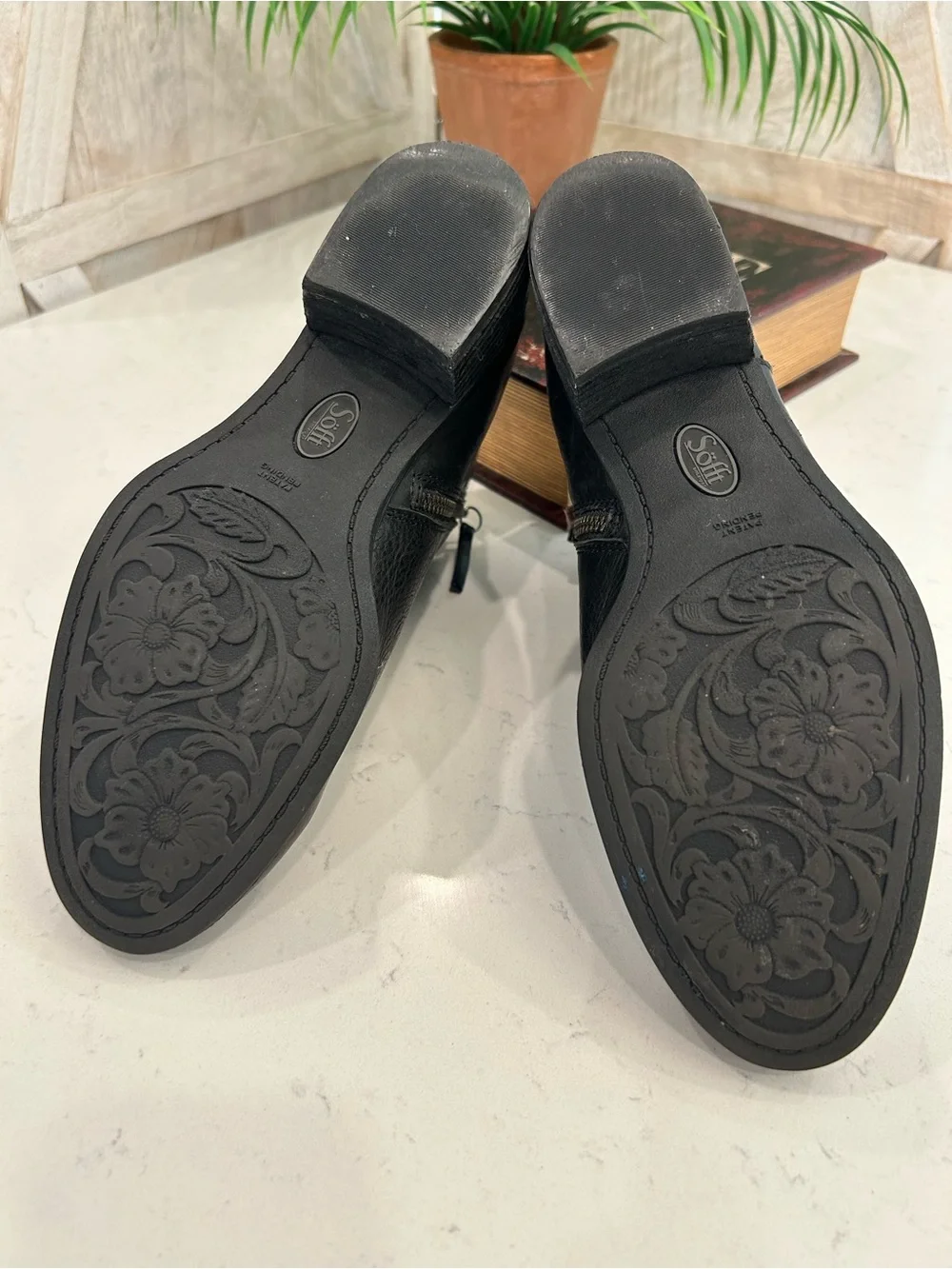 Sofft ankle booties