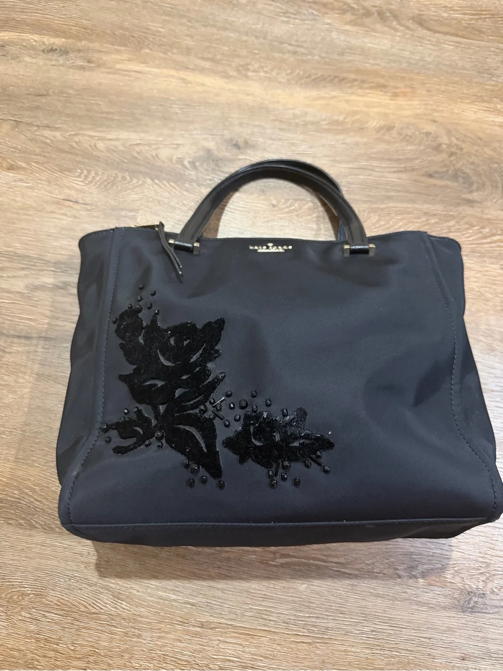 kate spade zippers smooth spacious