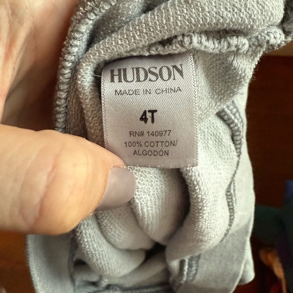 Hudson Jeans size crewneck 0719