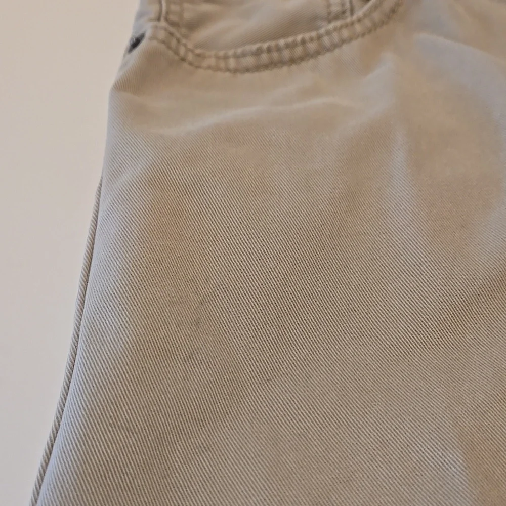 Levis tan staple
