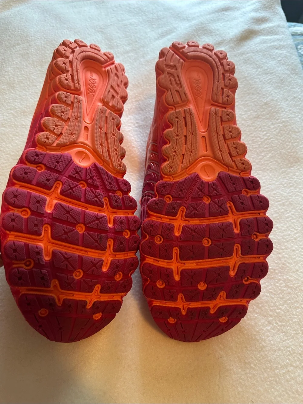 Brooks women’s athletic