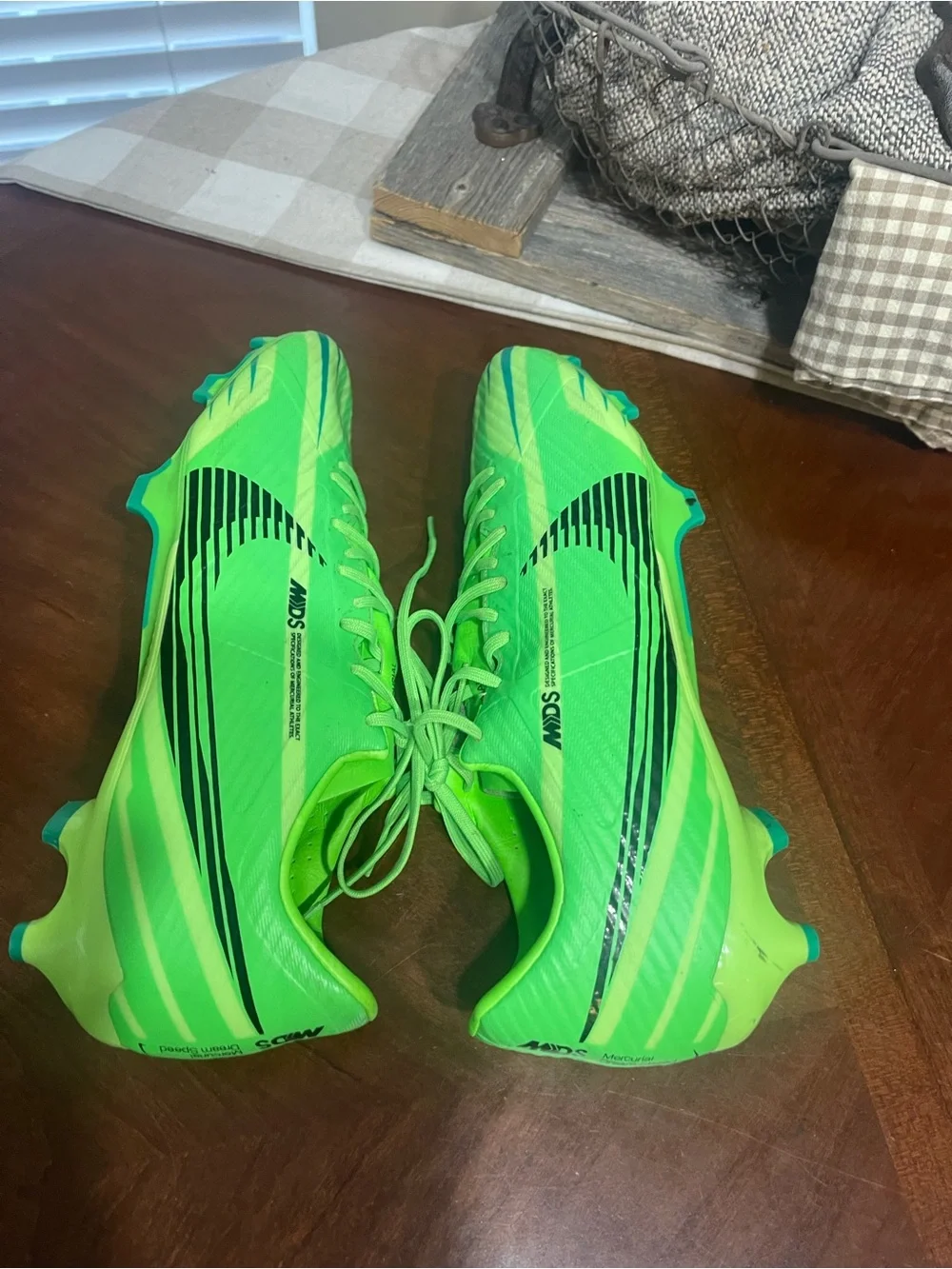 Nike Zoom Mercurial Vapor FJ7200-300  Green Soccer Cleats