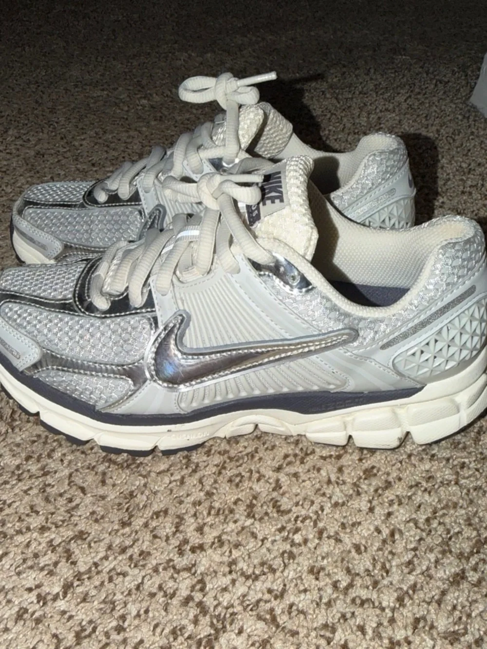 Nike Women's Silver and White Athletic Running Shoes