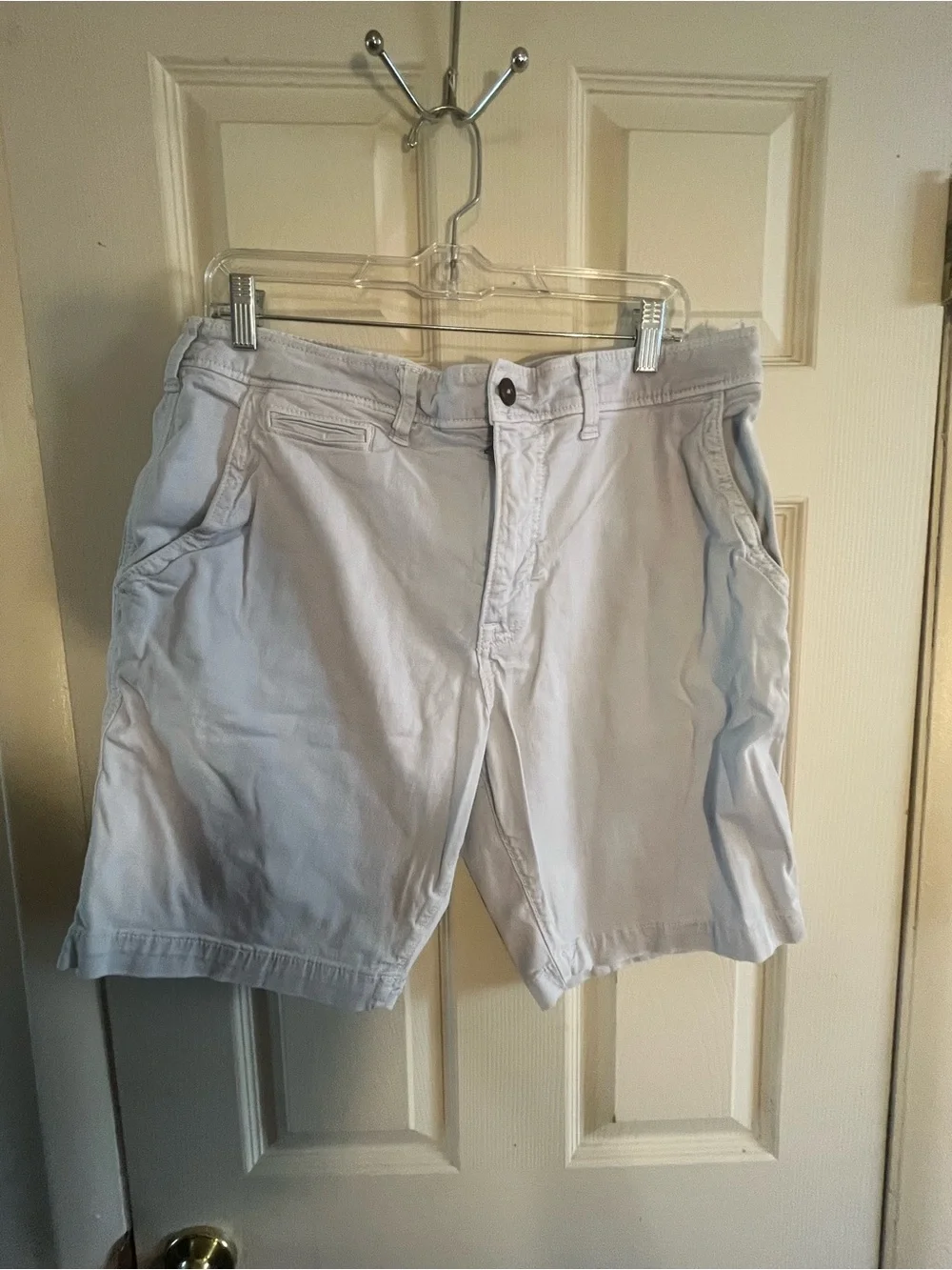 American Eagle Classic Fit Extreme Flex Light Blue Chino Shorts Size 34