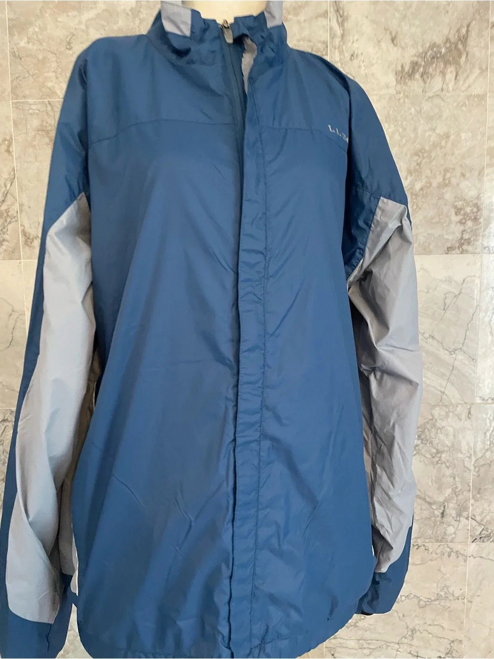 L.L. Bean bean windbreaker
