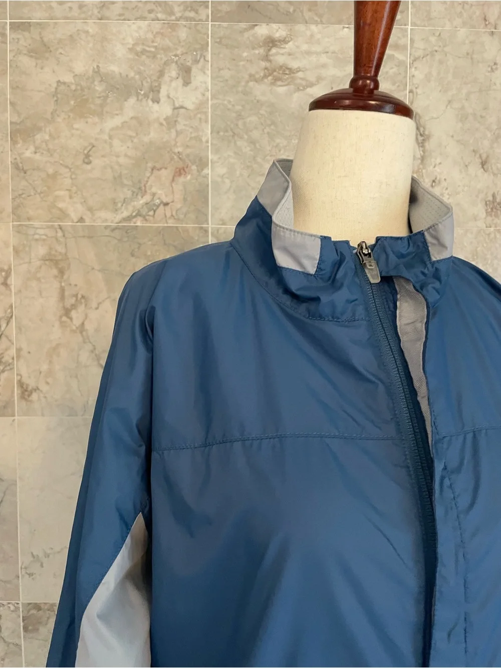 L.L. Bean bean windbreaker
