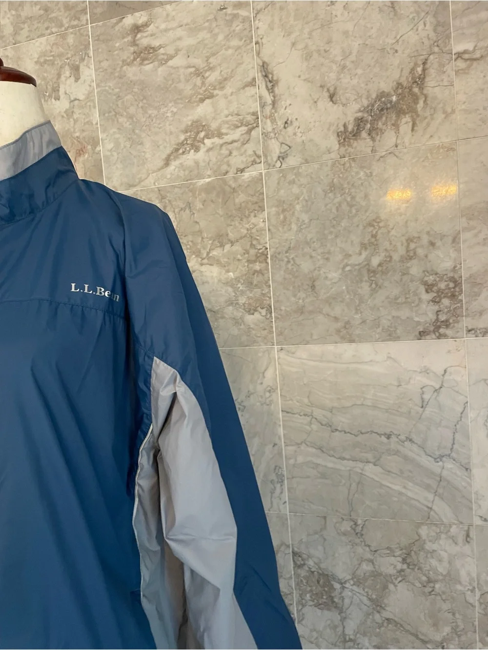 L.L. Bean bean windbreaker